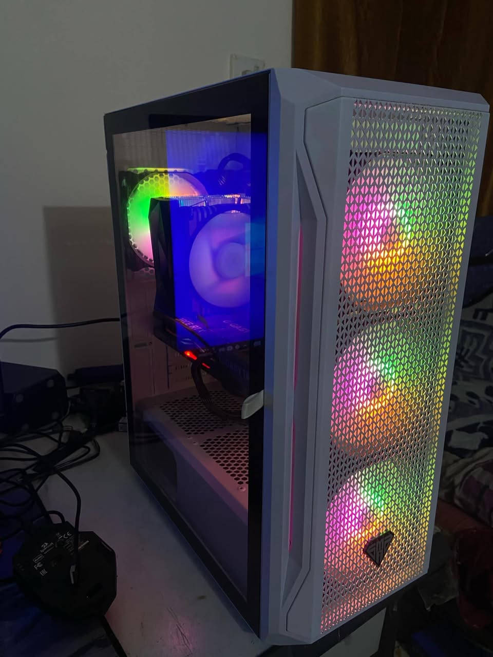 كيس كامل سعره 900 وبي مجال 
i7 9700

H370

Rtx 3060 12g

Ssd 512g

Ram 2*8 3200hz

Pau 650w


**إذا كنت صاحب هذا الإعلان وتريد حذفه لأي سبب، رجاءا أرسل رسالة إلى الدعم الفني**