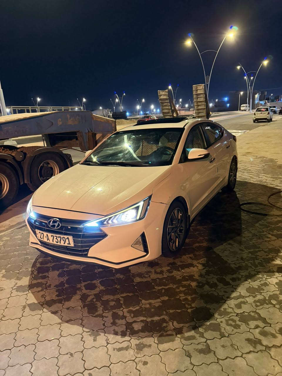 السلام عليكم النترا 2020 خليجي سياره كفاله عامه  ماعده 3 اصابع بارد الجاملغ الخلفي جوه الغبق مال البانزين سياره فوول 
حداده جديده + تخم تاير + تبريد + تدفئه + مكينه وگير كفاله 
حره باسمي شخصياً السنويه تنتهي ب2030
العنؤان البصره . الزبير . حي الخطوه 
لأستفسار . ***********
