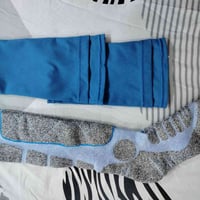 ملابس • متوفر