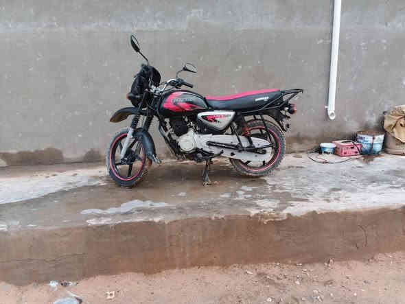 بوكسر موديل 20 كلك كلك مجفتة جديد بعدهة عل سحك كفالة عامة اي نقص ابيهة السعر 600  ديالى ناحية العضيم. او مراوس حسب القناعة. الرقم ***********
