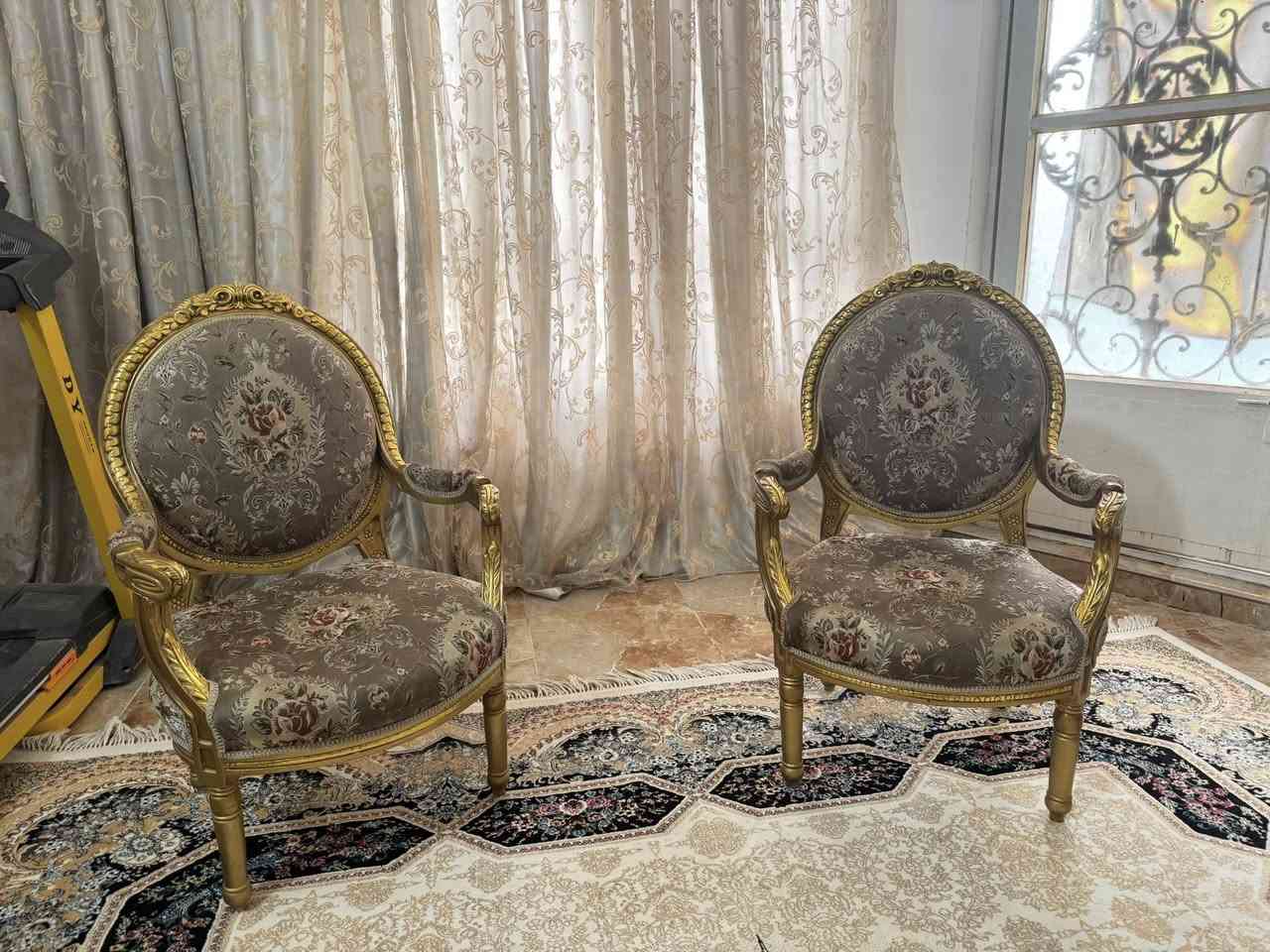 السلام عليكم
تخم خشب ١٠٠٪؜ تركي للبيع
٢ ام ال٣ نفرات
٤ ام النفر
الطبله الوسطية مرمر اصلي
للتواصل ***********
