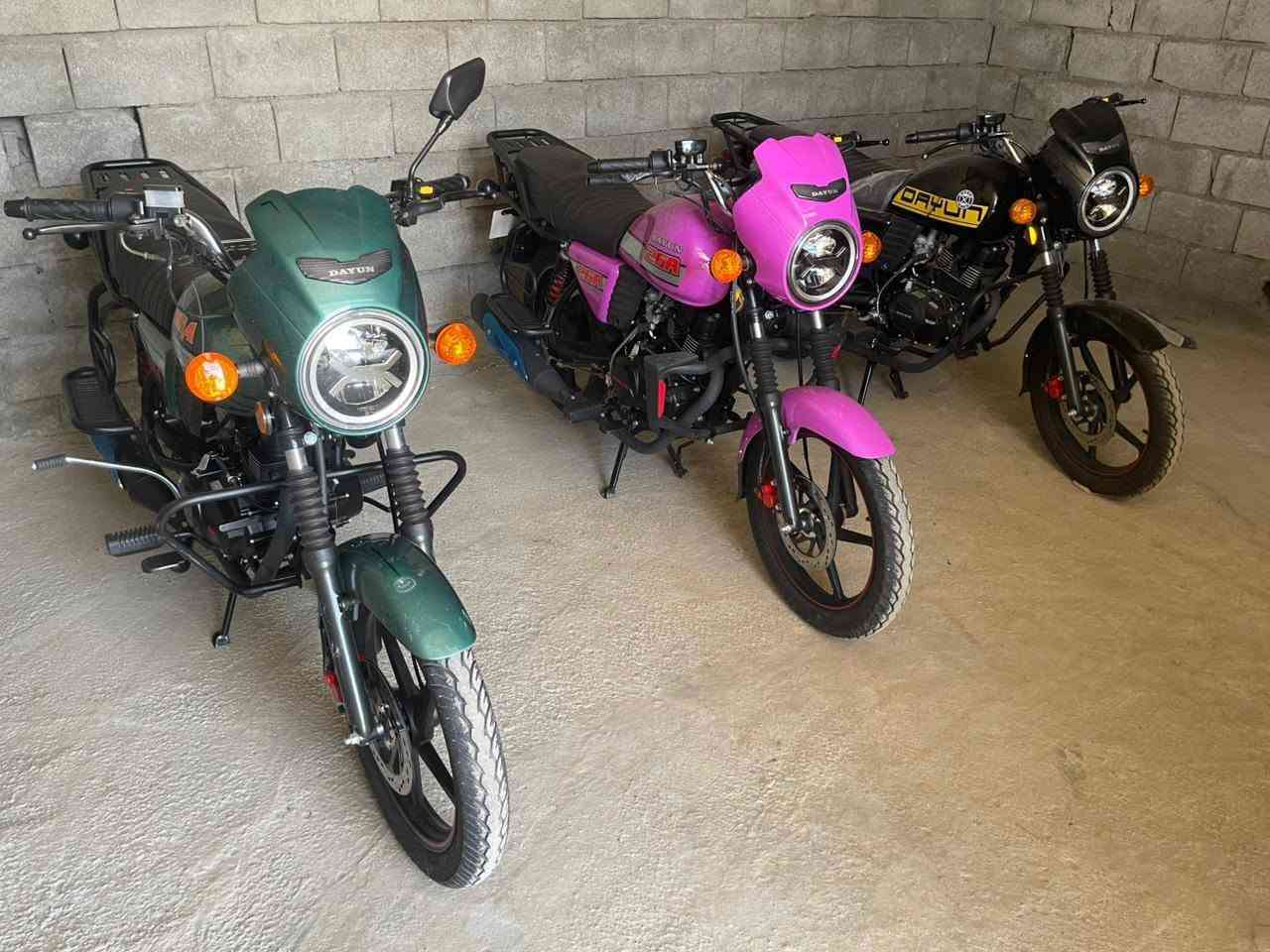 دايوان رقم اربيل السعر مليونين و550 الاسكنر 1,600 مكان ديالى خالص الناي ***********
