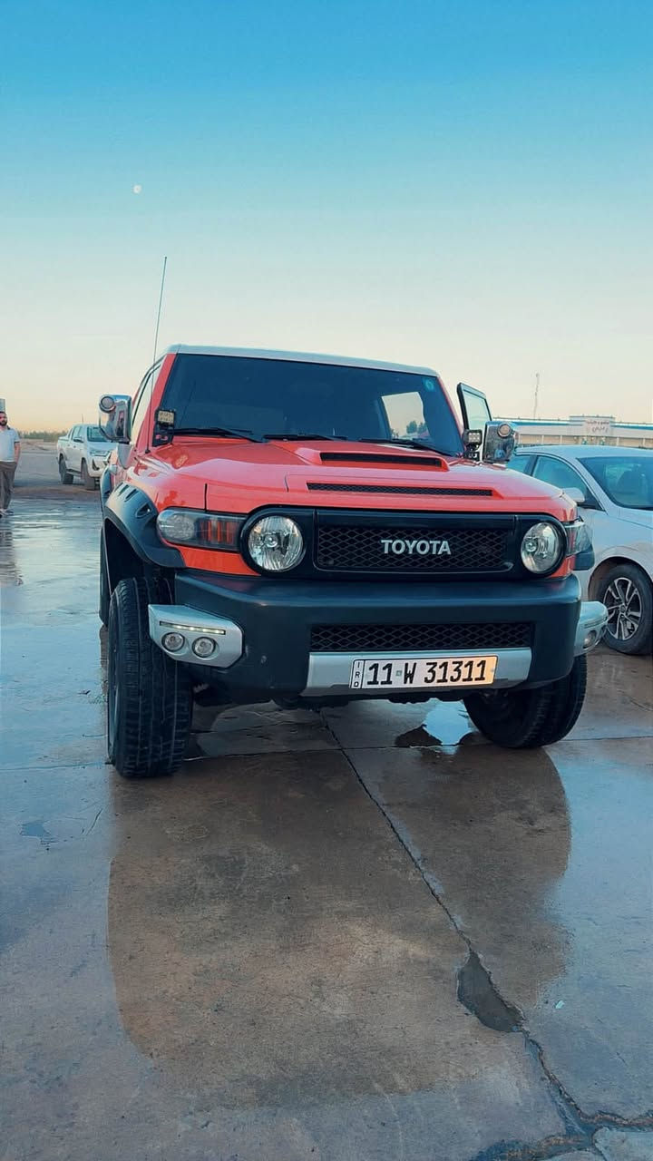 Fj cruise
السيارة غنية عن التعريف
 رقم ولون مميز الوحيده بالعراق  اكستريم دبل تانكي 
2014 
من انضف ال fj بالعراق 
ماشيه 140 الف 
وكاله شركة تيوتا كفاله عامة. 
*********** 
موجود واتساب
