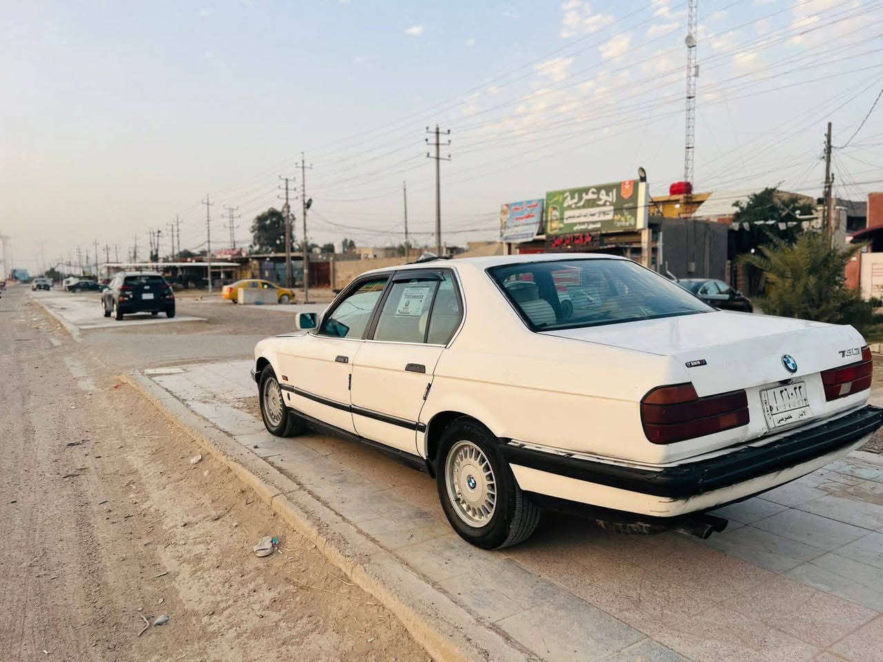 السلام عليكم
بي ام دبليو 735i
مديل 87 فتحه سقف 
محرك وكير حلوات 
السياره بلاديه من الطول لطول 
تخم تاير ويل كب 
شرط التحويل 
شرط التحويل 
للمراوس شعندك نزل 
*********** رقمي
