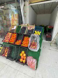 طاولة خضار • ميزان • فريزر