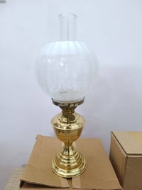 لالة نفط أنكليزية أنتيك جديدة لوووك بالكارتون غير مستعملة للتواصل ع ال...