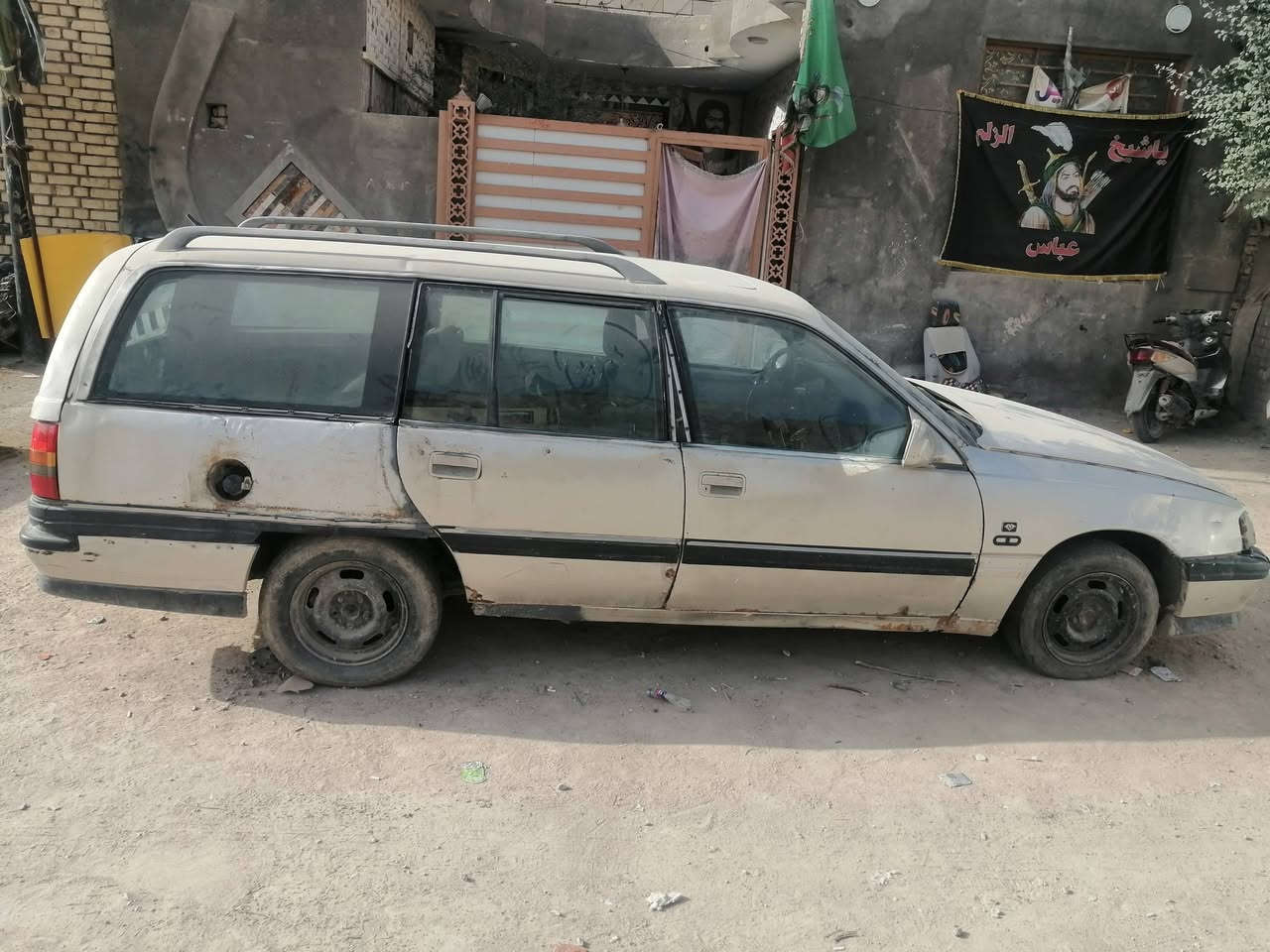 السلام عليكم اوبل اوميكا رقم مثنى سنويه لغايه 24 محرك مايشتغل كير اتوماتيك راعيها موجود ابيع رقم السعر 10 أوراق الاتصال *********** مكاني ناصريه
