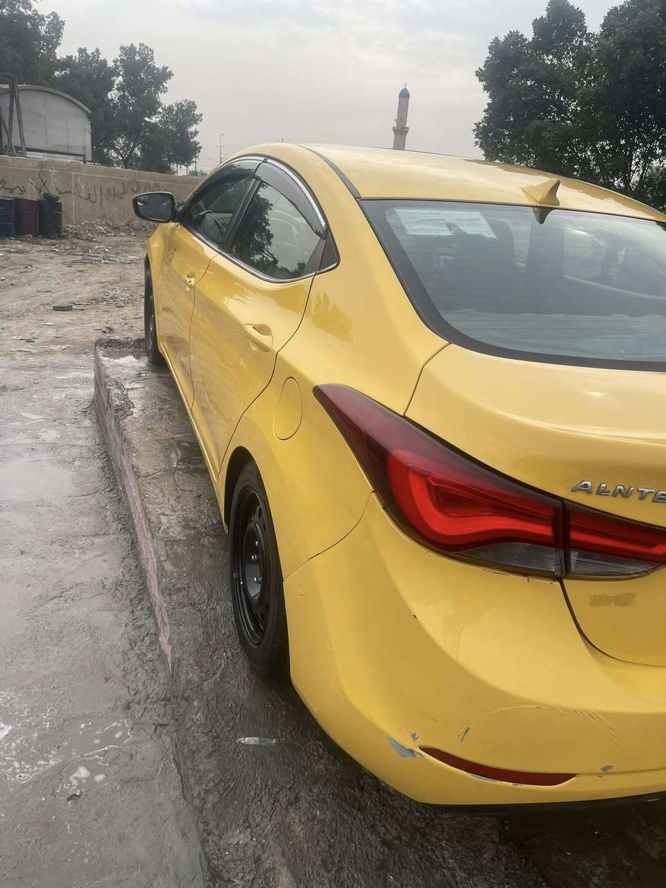 سلام  عليكم النتره  موديل 2014 حادث جاملغ فول مواصفات فتحه بصمه  وبصمه ابواب تحكمات ستيرن جهتين كشنات كهرباء تدفئه اشاير مري  مكينه الفين اي جديده سياره خير من الله 
العنوان بغداد الشعله 
***********
