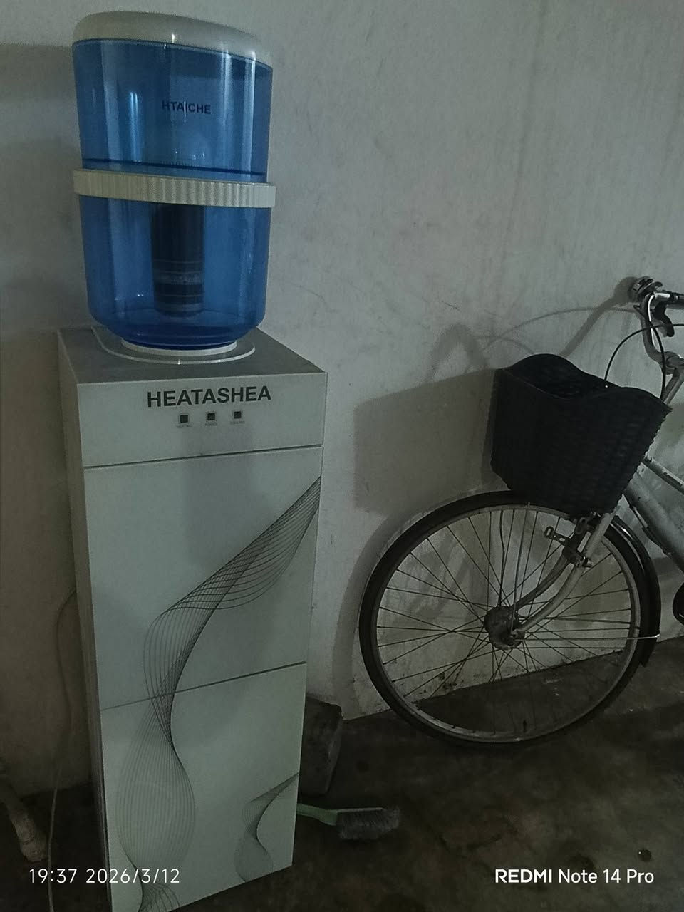 سلام عليكم براد نوع هيتاشي ٦٥ وباسكل ٧٠ الف
شراي خابر ***********
