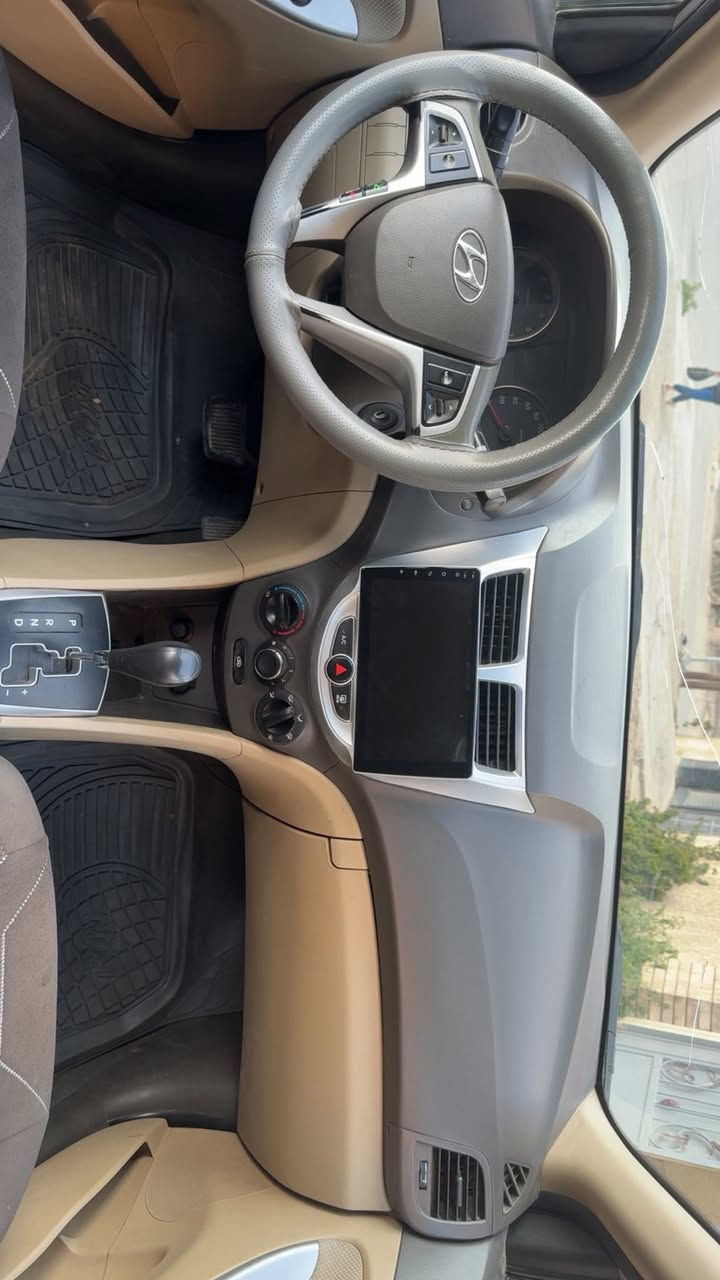 السلام عليكم /اكسنت مديل ٢٠١٣
وارد خليجي 
ماشية ١١٤
بيهة  نقص فقط صدر امامي 
السعر ١٠٠$
مكاني بغداد /المشتل
***********
