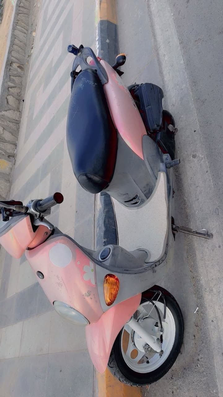 سلام عليكم دراجة فلة للبيع مكفولة من كلشي تواصل  عل رقم ***********
