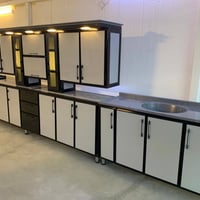 كاونتر جديد • ٣ متار • سنك مرمر