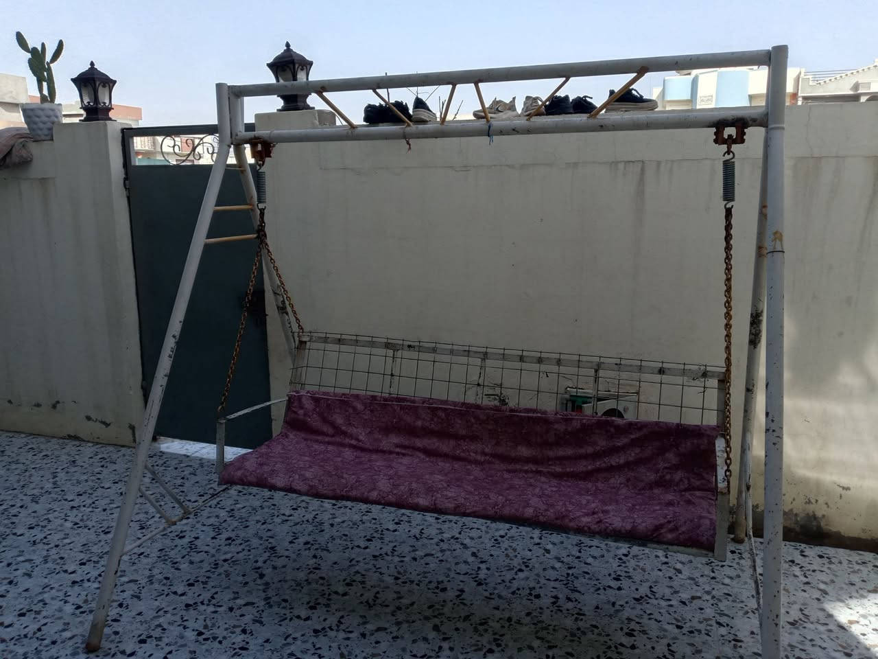 مرجوحه للبيع اي عيب مابيها فقط صبغ السعر 100بي مجال بصيط ‏‪***********‬‏
