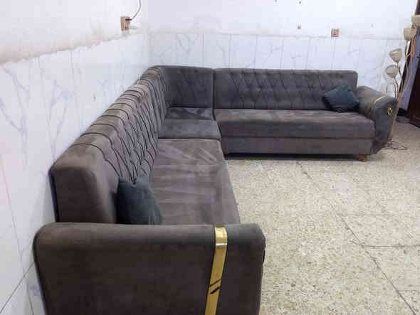 ديوان تكمه نظيف جدا 8مقاعد ب175الف وبي مجال المكان الوشاش *********** يوجد توصيل بكروة يوجد واتس آب
