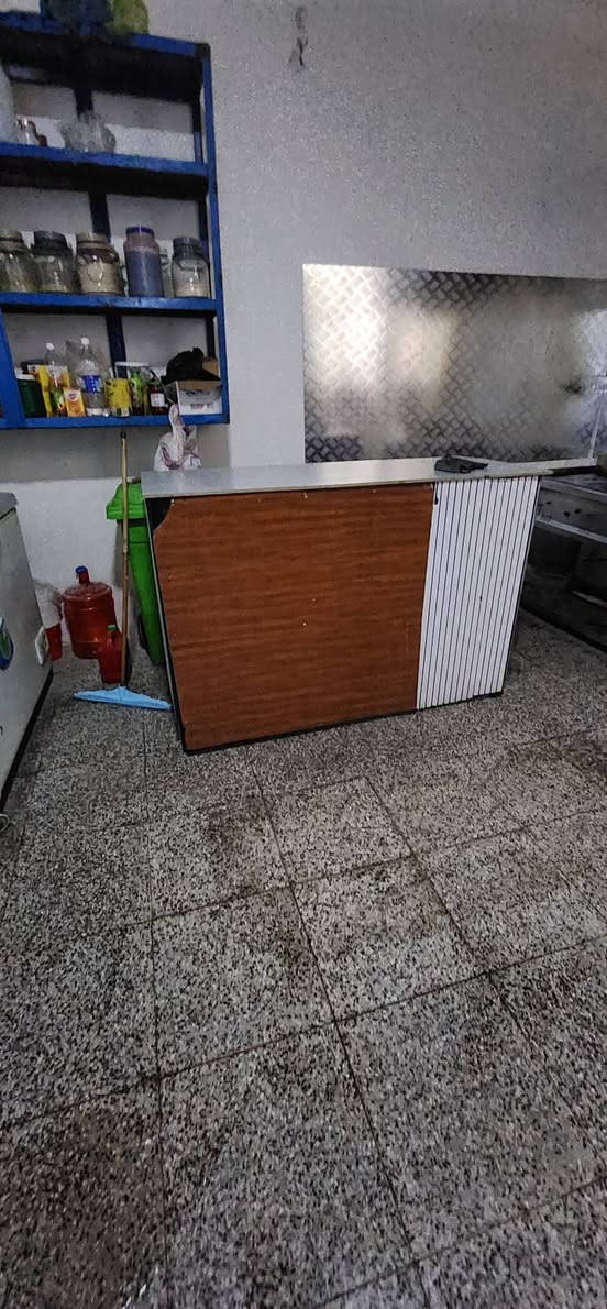 ميز بارستا وميز تحضير وبوجه للبيع


**إذا كنت صاحب هذا الإعلان وتريد حذفه لأي سبب، رجاءا أرسل رسالة إلى الدعم الفني**