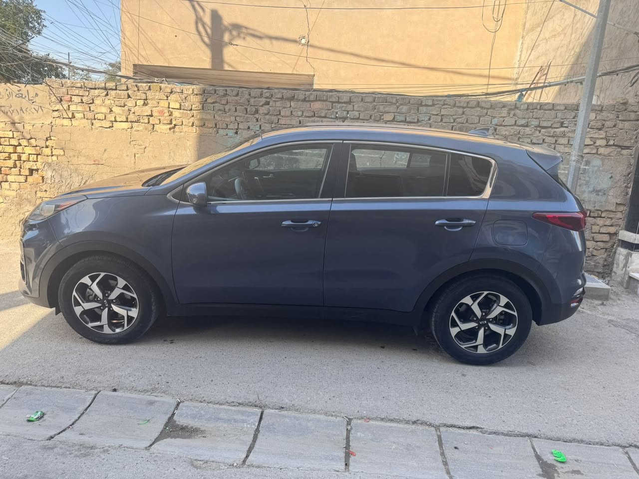 سيارة سبورتج 2021 وارد امريكي محرك GDI 2.4 السعر  180ورقة وبيها مجال والرقم بغداد خصوصي 
الرقم صاحب سيارة *********** 
الموقع بغداد
