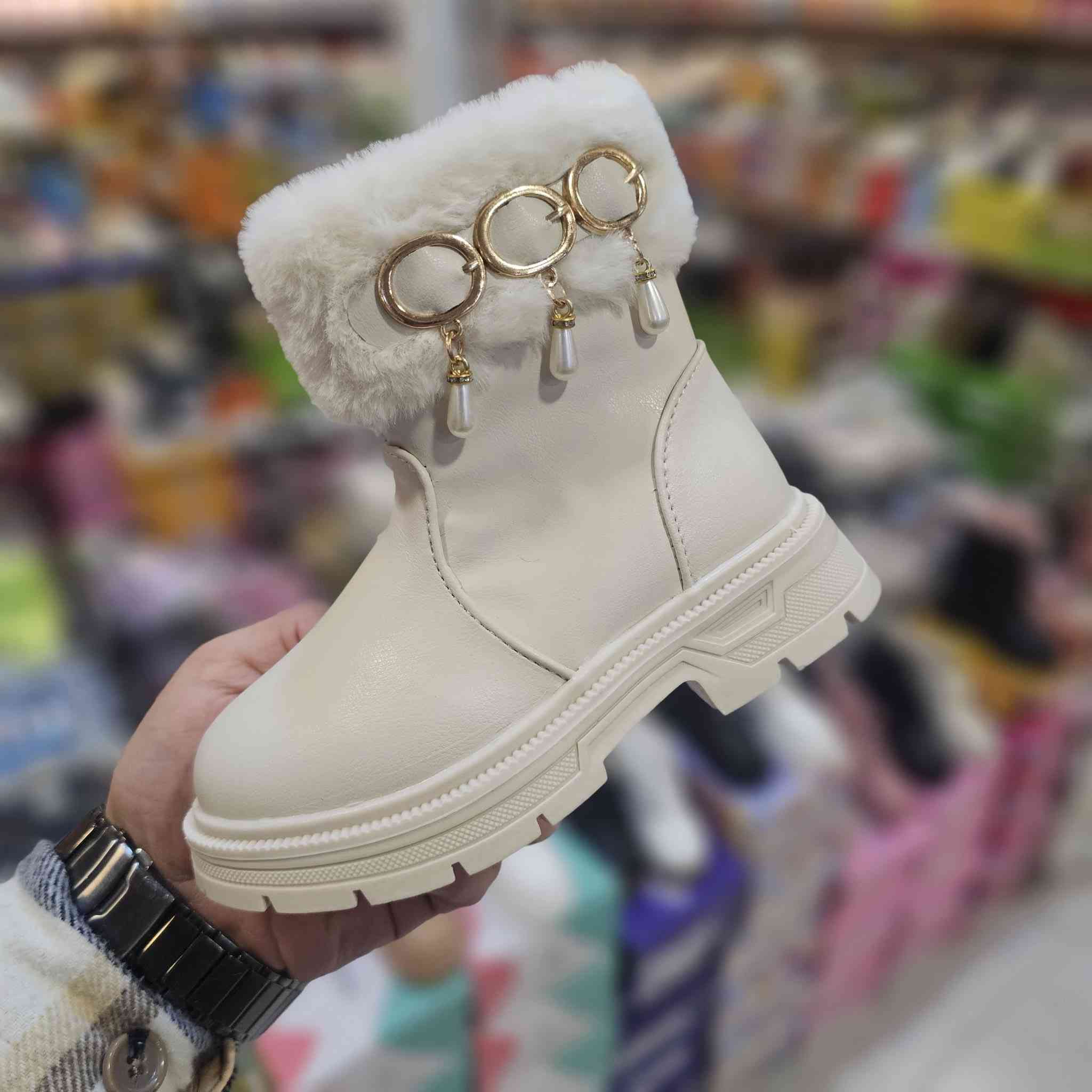 بوت بناتي 
داخل فرو 😍😍
بوت نازك ثلاث الوان 
قياسات٣٠/٢٩/٢٨/٢٧/٢٦/٢٥

⭕ العنوان موصل حي المهندسين مول قوارير
      الطابق الثاني 

⭕يوجد توصيل داخل الموصل 

⭕هاتف ***********

⭕هاتف ***********
