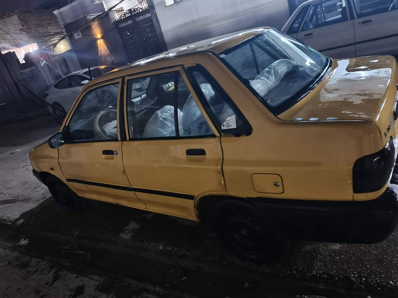 سلام عليكم سايبة للبيع ابيع كومة حديد مديل 2012  بيهة ضربة بس باب اريدهة 12 وبيهة مجال***********
