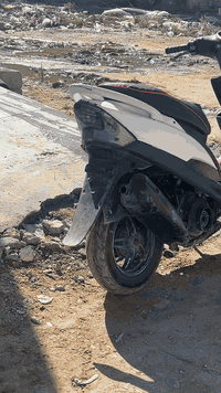 السلام عليكم ماكس عدله للبيع مكينه ٥٥ كلشي جديد بيه كابريتر اصلي باتري اصلي ضفيره جديده دبل خلفي جديد كلشي جديد دراجه ناقصه بس سلف و دشبول اشتغل من اول هندر كلشي مابيعه ولا عيب كامل مكمله وبيه غلاف كشن جديد اشاير احمر و برتقالي وياه هورنه يتشغل لايتات تشتغل بس بكلايت يحتاج كلوب و هاهيه دراجه كدامك وهاي صوره وشوفه كلش زين وشوف صوت صلصنه نقوصاته ارجع اكرر بس سلف و دشبول سعر ٣٥٠ و بيه مجال ورقمي هاذ ٧٧٨٣٠٣٠٢٣١


**إذا كنت صاحب هذا الإعلان وتريد حذفه لأي سبب، رجاءا أرسل رسالة إلى الدعم الفني**