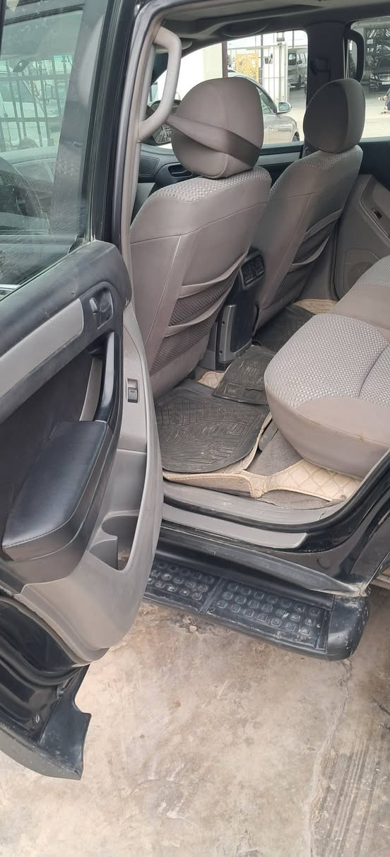 السلام عليكم
اعلان بيع 
سياره فورنر للبيع
موديل 2006
رقم بغداد
سنويه ل2028
كير ومكينه بشرط
بيها قطعه وحده صبغ جاملغ عكس السائق فقط
مكان السياره ديالى الغالبيه
السعر 110وبيها مجال 
رقم الهاتف ***********
