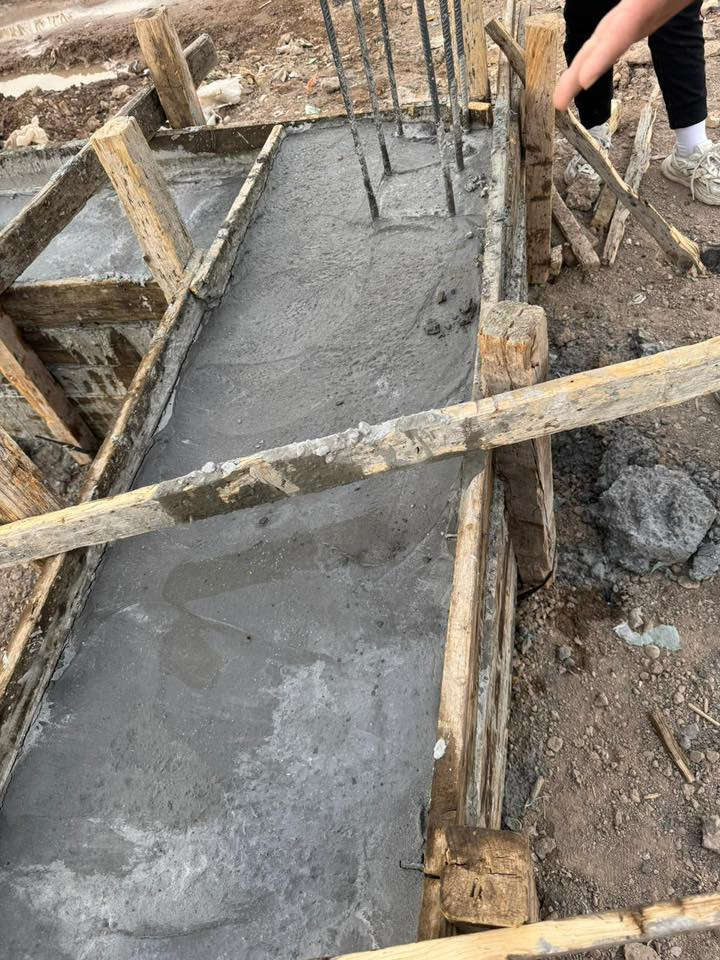 السلام عليكم 
قطعه ارض زراعي مساحه 250م
قرب محطه الصالح 
تبعد عن شارع العام 150م 
للاستفسار ***********
