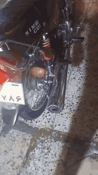 السلام عليكم دراجه يراني البيع اوراق سكنر رقم  *********** سعر خاص
