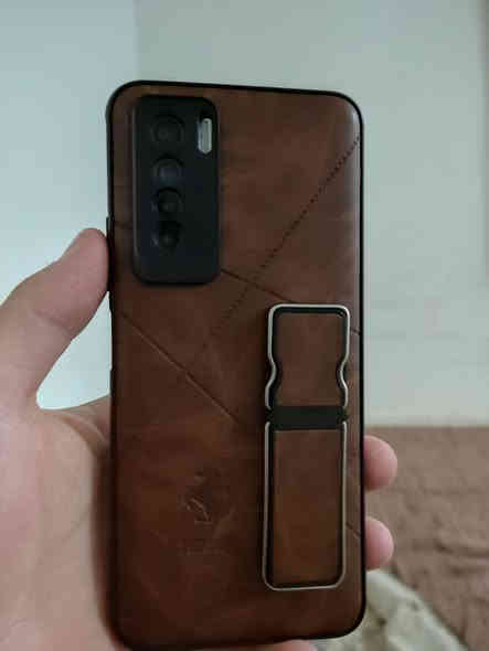 للبيع
تكنو كامون 17 PRO
ذاكره (٢٥٦) رام (١٣)
نضافه جهاز ٧٠٪٪ فطور بل ضهر
كامره اماميه (٤٨) خلفيه (٦٤)
سعر ٨٥ بي مجال شراي تعال خاص
رقم ***********
