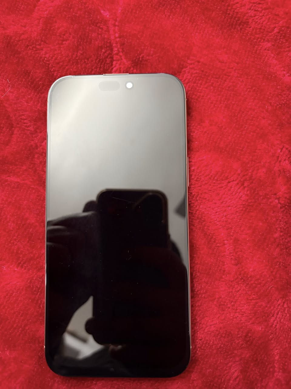 السلام عليكم 
ايفون 16 برو ماكس 
ذاكره 512 بعده داخل الضمان 
مبدل فقط شاشه نوعيه كلش زينه وممتازه 
السعر 950 وبي مجال بسيط
للبيع فقط 
***********
