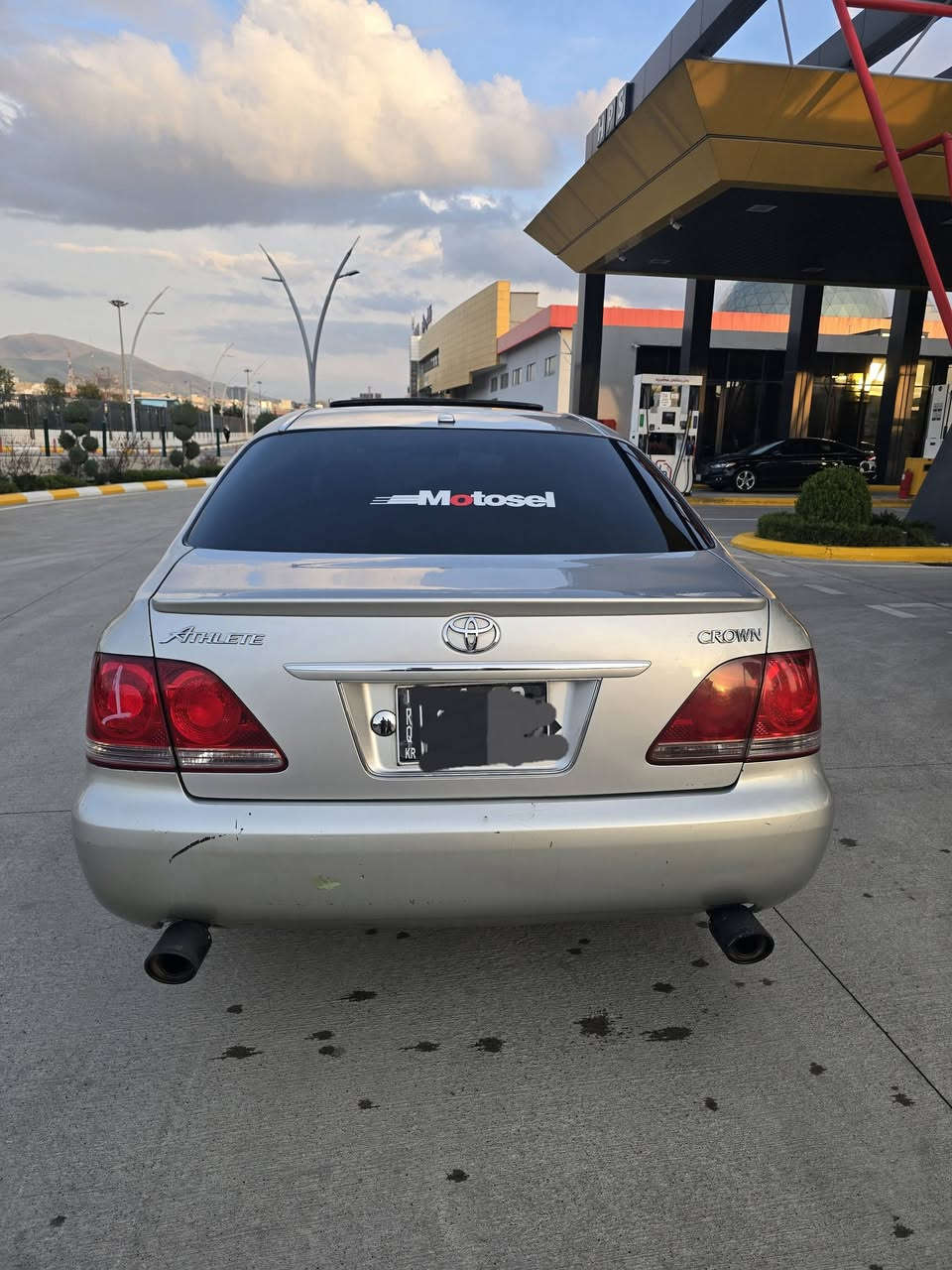 شاهینەی+سپۆڕت+مووس
180بچووک بە بچووک کەم بانزین خۆر
سڵاید +ئاوێنە ئیشارەت 
دەعم و لێدراو و کەڤەر گۆڕاو و شانسی بەشەرت
کۆدی ئاسایشی هەیە
سلڤەری ناو ڕەشی ساج سوور
کۆتای 58گەڵا
***********
***********
