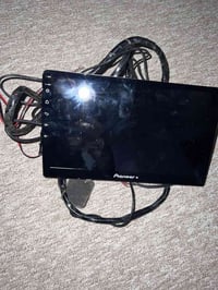 عندي هاذة شاشة مال حاصدة للبيع  ٠٧٥٠١٠٠٩٦٥٦