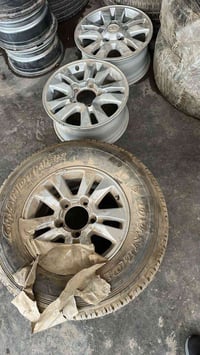 ويلات 3 لاندكروز 2011 اصلي وكالة السعر 400$ للاستفسار :07728634829