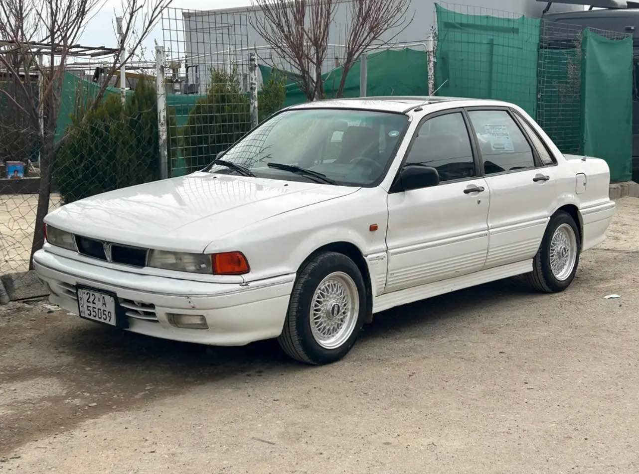 گڵاند ١٩٩٢ بۆ فرۆشتن سەیارەکە یەک پارجەو نیوی سبوغە باقی هیجی تری نیە هەموو شتێکی بەشەرتە ڕەقەم و سەنەوی نوێیە جوار جام کارەبا سلاید مەکینە گەورە گێر و مەکینە کامل بەشەرت بەناو کردن و تەحویل بەشەرتە 
نرخی ٤٩$ وەرەقە و معامەلە
*********** أربيل, العراق
