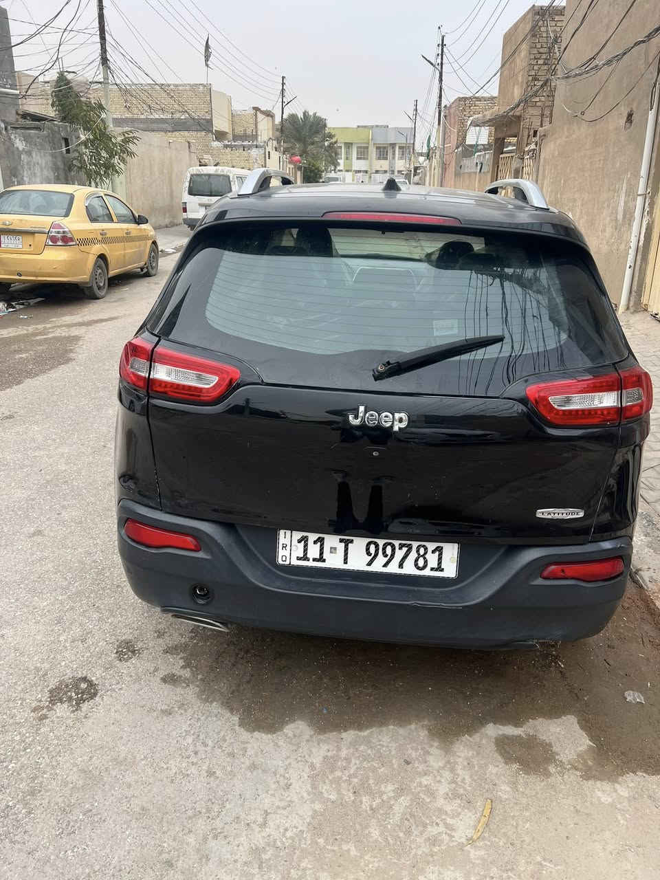 سلام عليكم 
جيب شيروكي موديل 2016 
محرك 3600 
رقم انكليزي بسمي 
فول مواصفات عده الفتحه 
مال جناي ع ايدي 
بيه قطعه وحده امبدله بأمريكا
والباقي كفاله عامه  
النجف /***********
