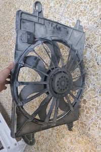 مروحه اوباما جارجر للبيع كامله بيه بس هذه الكسر بالحاضنه كلشي مابيه تج...