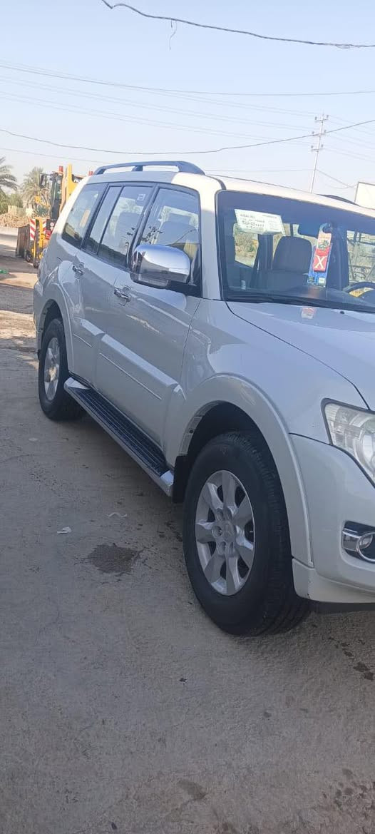 باجيرو موديل 2015 حبتور ١/١ مكفولة
السيارة جديدة محرك 3500 دمام خلفي زراك لايت لدات نهاري لايت زنون بروجكتر شمسي ثلاجة وسطية تبريد امامي خلفي مانع انزلاق مري شفط اوتو كشنات جلد وكهرباء حاكية بلوتوث تحكمات ستيرن صاج فتحة سلايد وسياره بدون اي نقص رقم اربيل بسمي تحويل مباشر  ومكان السياره بغداد السعر  190$ للاتصال***********
