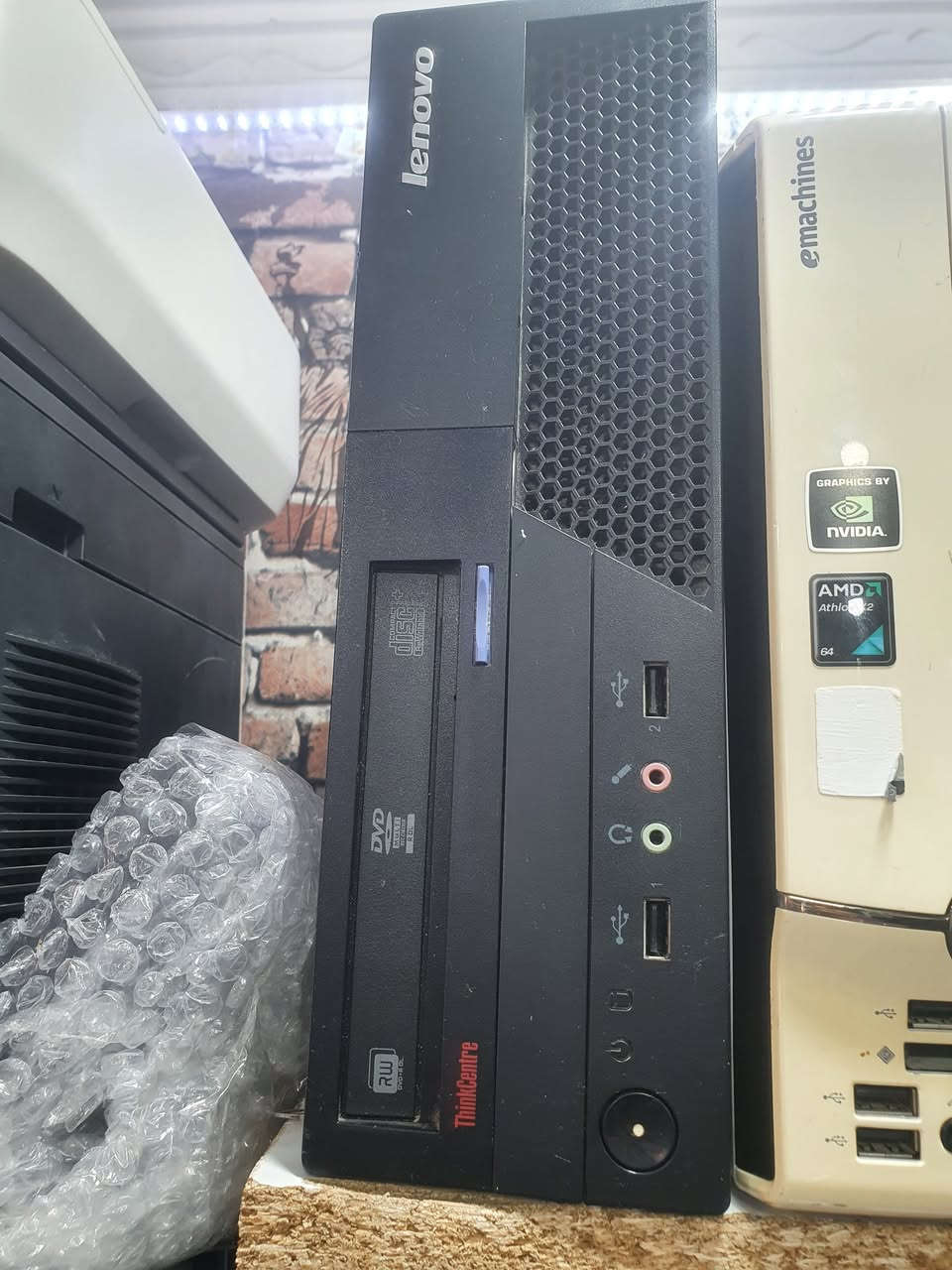💻 Unité Centrale للبيع - واجد من اليوم الأول 🔥

المواصفات:
✅ 500GB Disque Dur : تخزن فيه قرايتك، فيديوات، تصاور بالراحة
✅ 4GB RAM : يفتح زوم + قوقل + وورد في نفس الوقت بلا تعليق
✅ Windows 10 + Office + برامج القراية واجدين

يصلح لـ: 
👩‍🎓 الطلبة : بحوث، زوم، باور بوانت، قراية أونلاين
🏠 الخدمة من الدار : فريلانس، محاسبة، كتابة 
👶 للأطفال : يوتيوب، ألعاب تعليمية خفيفة 

15.0000💥💥

ملاحظة 👌👌

unitéCentrale تدي معاه  Écran  15.0000💥💥 تديه بسومة باطل واش تسنا مرحبا 

عنوان المحل pc maissa 
في قوقل ماب امام اكمالية زيدوك بن شرقي طريق المقبرة سيدي يحي ولاية عين الدفلى 
التوصيل متوفر 69 ولاية والدفع مسبق ✌
0674723117\\\\ارقام هاتف  0675825356


**إذا كنت صاحب هذا الإعلان وتريد حذفه لأي سبب، رجاءا أرسل رسالة إلى الدعم الفني**