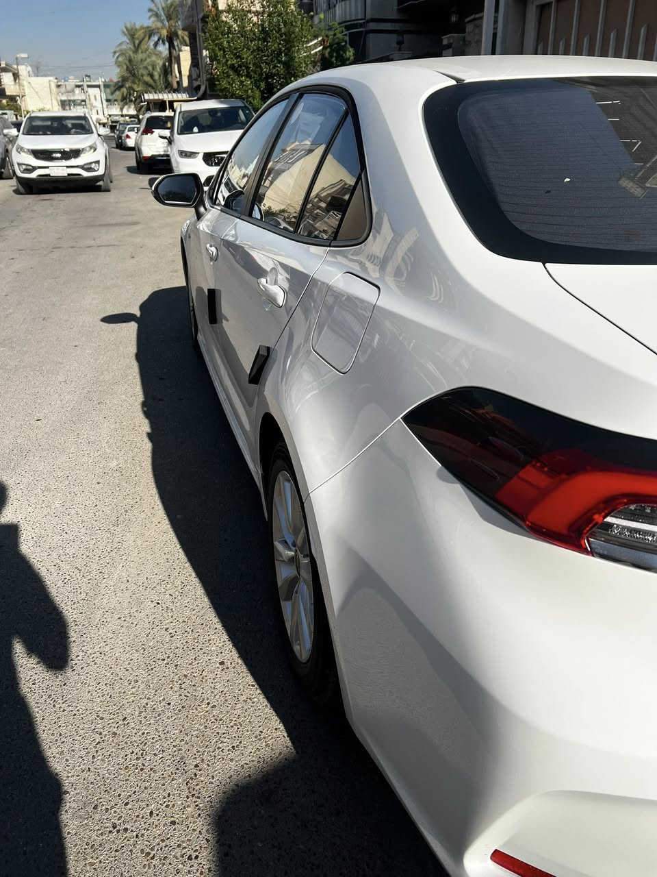 سلام عليكم من رخصت الادمن 
كورلا هايبرد 2025 
ماشيه 5700
 السياره انضف من الصور بس بيه تكحيل كلش خفيف بدعاميه المواصفات معروفه بدون كرسي كهرباء مكاني شارع فلسطين 
سعره 23 و 100 وبيه مجال الاتصال ***********
