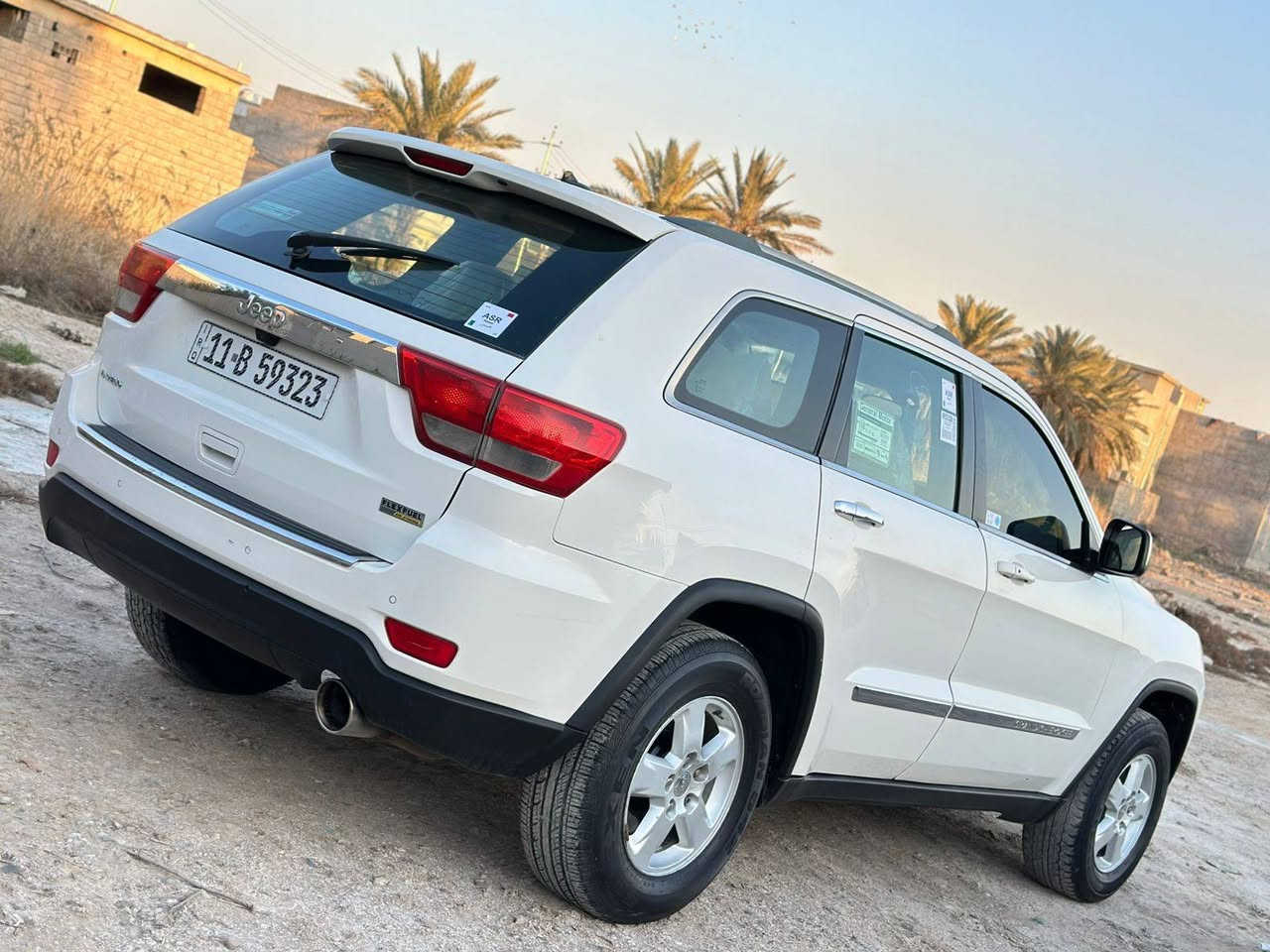 السلام عليكم جيب 2011 وارد امريكي ضرره بل باب صدر ونفسه مصلح وبل عراق صار بيه 4قطع صبغ بدون تبديل مكينه ٣٦٠٠ جديده كامله سياره مابيه اي نقص السعر 127وبيه مجال لاستفسار *********** مكانك ديالى بعقوبه
