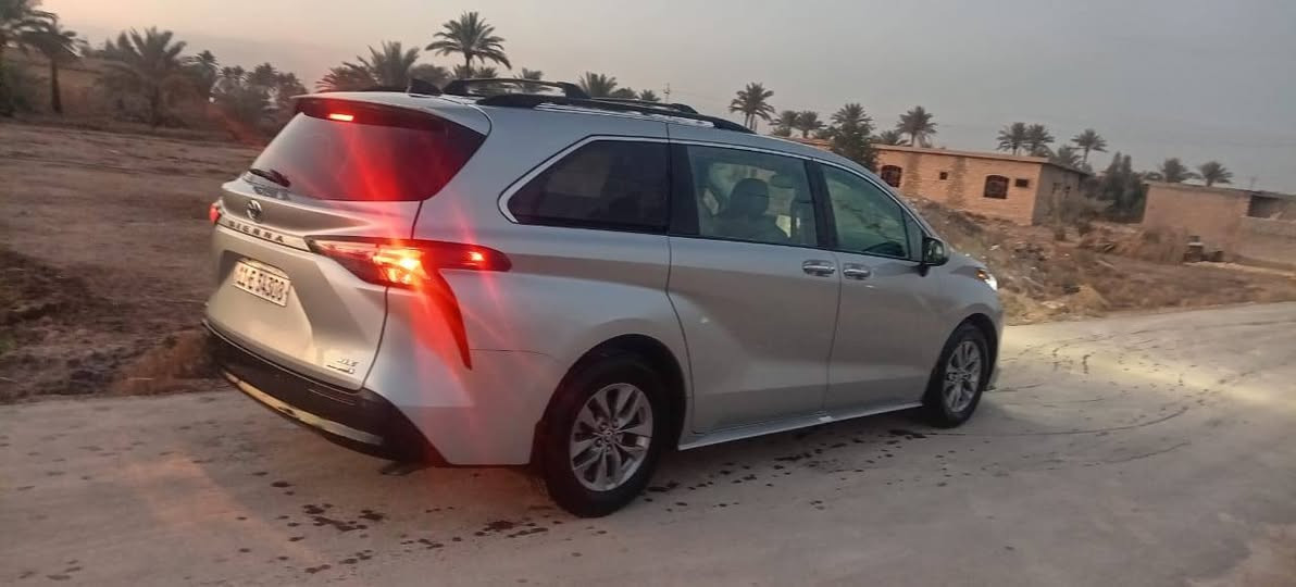 السلام عليكم 
سينا للبيع 
موديل ٢٢
حادثه مرفق بالصوره بدون دواخل 
فول مواصفات   اعلى فئه 
ممشتغله بخط ابد استخدام بيت 
ماشيه ٦٧ 
مكان السياره الفلوجه 
سعرها ٢٩٠ ورقه وبيها مجال حگ الجيه
رقم بغداد 
***********
