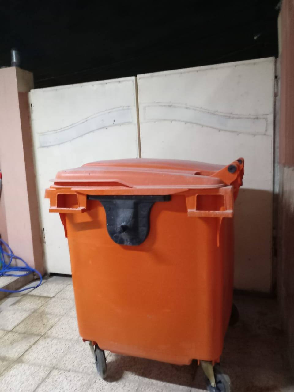 السلام عليكم
حاويه بلاستك شرط نضيفه للبيع الاستفسار الاتصال ***********
