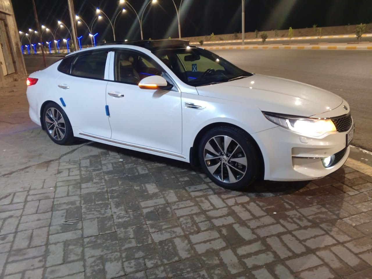 السلام عليكم
للبيع فقط 
اوبتيما وارد خليجي 
فول مواصفات vip 
لايت زينون 
كشافات 
لايت ستيرن 
زراك لايت 
كشن تدفئة تبريد 
كشن جلد + كهرباء 
مري كلاب +اشاره
بانوراما 
داخل لونين+صاج
بردات خلفيه بلادي
بك لايت لد 
حساس امامي خلفي 
كامره 
شاشه 
سماعات انفنتي +دمام خلفي
4 بصمات 
5 ويل كب 
يدأت نيكل  
شحن واير لس 
محرك 2400 دوش 
كير AT 
ماشيه 165km
كفاله من الصبغ والبارد والتبديل 
رقم سليمانيه تحويل ثاني يوم 
مكان.السياره الرمادي 
للاستفسار الاتصال فقط ***********
