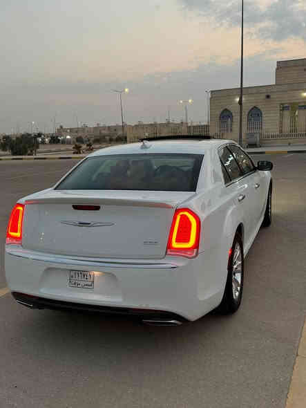 السلام عليكم 
اوباما 2017 معلايه 2023 
رقم فحص حره تترقم جميع المحافظات
فول مواصفات سياره
دخول جديد على وضع الشركه
بيها قطعتين صبغ وحده كلير من امريكا
حادثها كلش خفيف بدون دواخل
للبيع فقط السعر 180$ وبيها مجال
*********** الزبير
