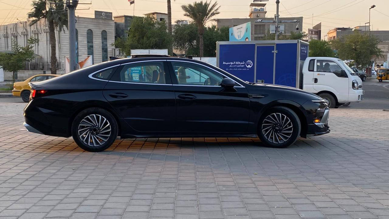 سلام عليكم
سوناتا لمتد ٢٠٢٤ هايبرد

لمتد يعني اعلى فئه فول مواصفات ماشيه ٢٥ الف كيلو

حادثها مثل ما واضح بالصور تبدل بيها بوب ثنين وصبغ جاملغات ثنين

ايرباك برده فقط

مرقم بغداد

متواجده بشارع فلسطين 

تواصل خاص او وتس اب

***********
