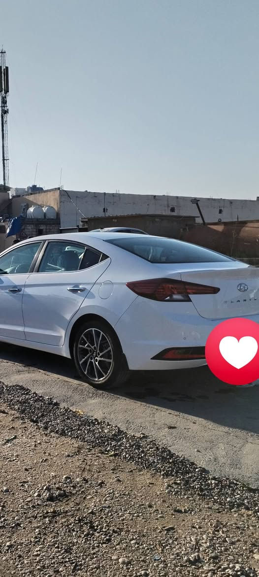 سلام عليكم
الانتره للبيع خليجي 2020
(كفالة عامة 
رقم بغداد
ماشيه 70 دك جرص حقيقي 
2000 دوش 
فول مواصفات (واحد.علئ واحد)
(نكل + كشنات قلاب) 
فتحه سلايت
 +بصمه+
قطعتين تبريد +
تحكمات ستيرن
 +مرئي شفط 
+ شاشه 
+كامره امامي خلفه
 +فول واحد علئ واحد
+انضمة قياده
 +يدات نيكل
+حساسات امامي خلفي
 + سياره فول واحد علئ واحد
السعر (165)  وبيه مجال 
مكان (السياره كربلاء)
***********
