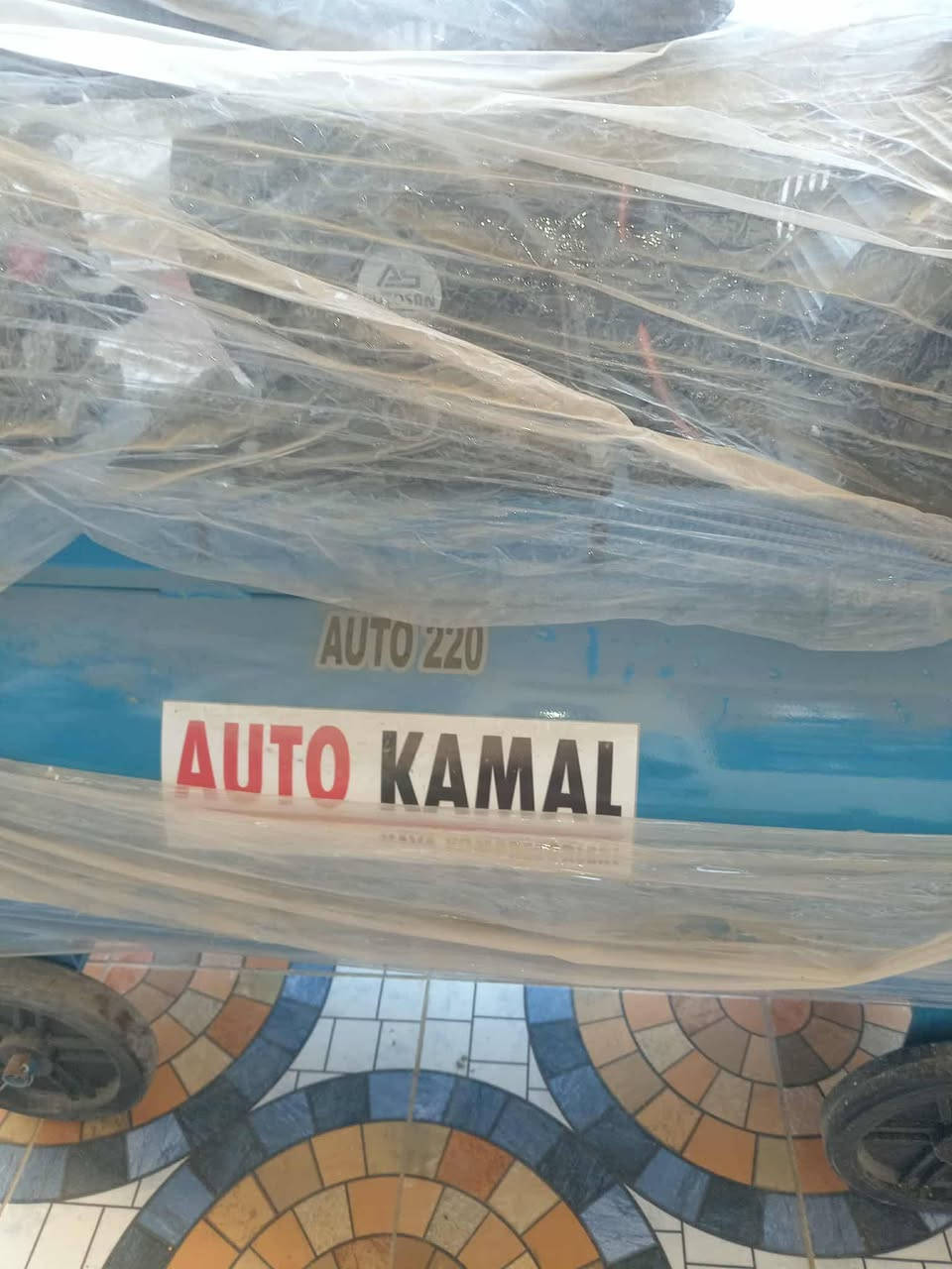 أدوات بنجر خالعه و كمبريسر هواء و مسدس فك براغي و أدوات اخرا للاستفسار *********** واتساب فقط المكان بغداد ابو غريب
