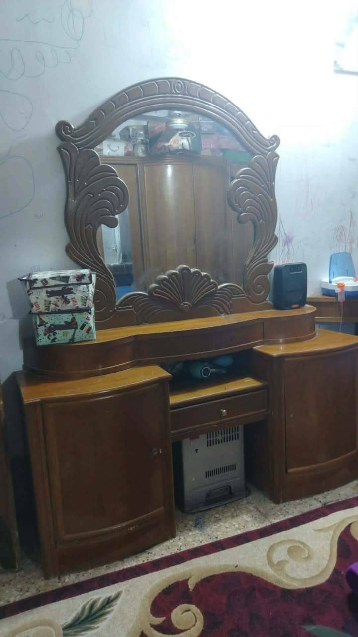 براد 25 الف  شغال ع فحص 
مجمده 100 ماكو بيها مشكله 
ثلاجه120بدون ضرر تجميد قوي 
كاونتر نضيف بدون ضررر مسويته مليون ابيعه 350  
غرفه 600
جديده متنيه ضخمه كل قطعها موجده بدون اضرار. 
مع الفحص 
ميز 25
مكان النجف حي العسكري


**إذا كنت صاحب هذا الإعلان وتريد حذفه لأي سبب، رجاءا أرسل رسالة إلى الدعم الفني**