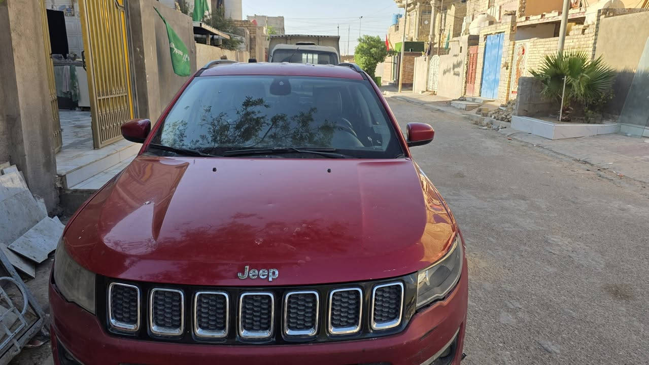 سياره جيب موديل 18سياره بسمي كير  مكفول الكشره شوفه عينك الون احمر سعرهه 98وبيهه مجال الشراي اتصل ***********

