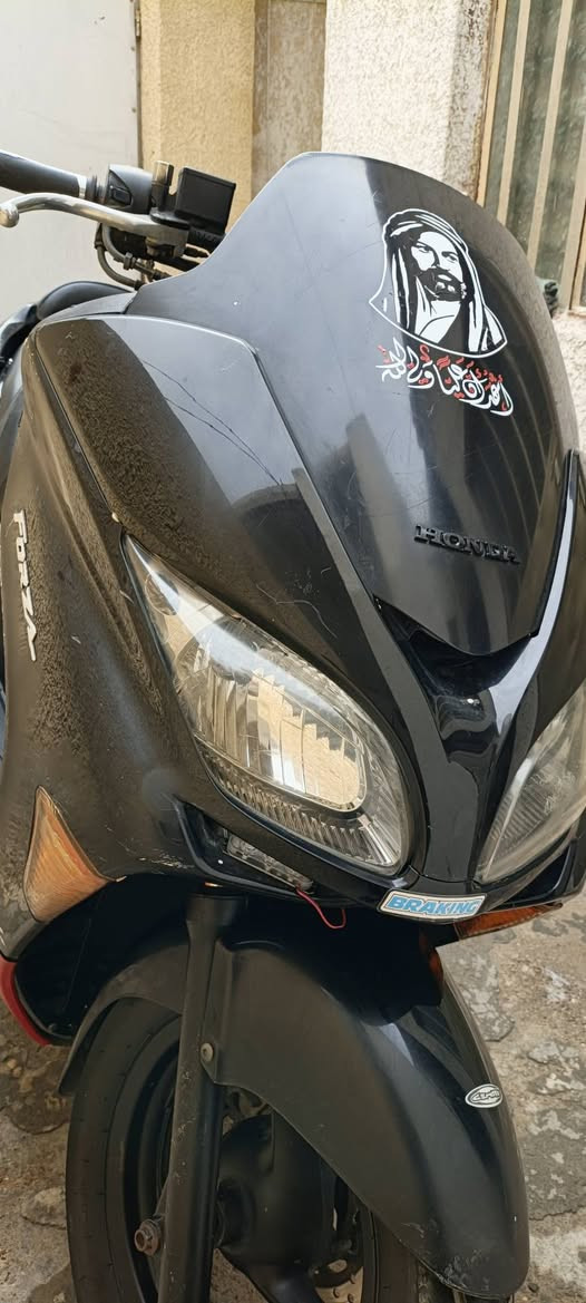 فورزة بصمة 0.9 نظافة عالية 
كرستال 7 كير 4 تحويلات بلادي 
رون مستقر 1 ونص 
مكينة ناعمة 
صالنصة رياضي 
حساس ستان 
كهربائيات كلهه شغالة
نقص فقط قفل جنطة السيم مقطوع 
للبيع او مراوس حسب القناعة 
مكاني كوت


**إذا كنت صاحب هذا الإعلان وتريد حذفه لأي سبب، رجاءا أرسل رسالة إلى الدعم الفني**