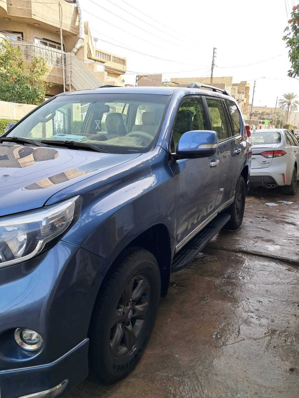 السلام عليكم برادو موديل ٢٠١٣ سنويه بسمي محرك ٦ سلندر مكفول من الفتح مع الكير سياره جاهزه مابيه كل نقص سنويه بسمي السونار مرفق بلمنشور السعر 220$ بيه مجال قليل للشراي الدوره حي المعلمين 
للاتصال
***********
