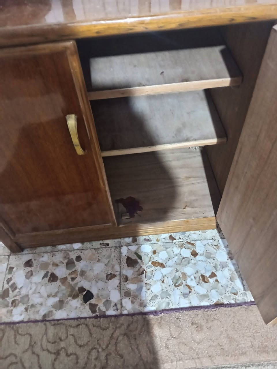 مكلف بلنشر ميز تسكام نجاره صاج خمسين وبي مجال مكانه حله للاستفسار الاتصال على الرقم ***********
